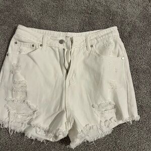Chic White Distressed Jean Shorts